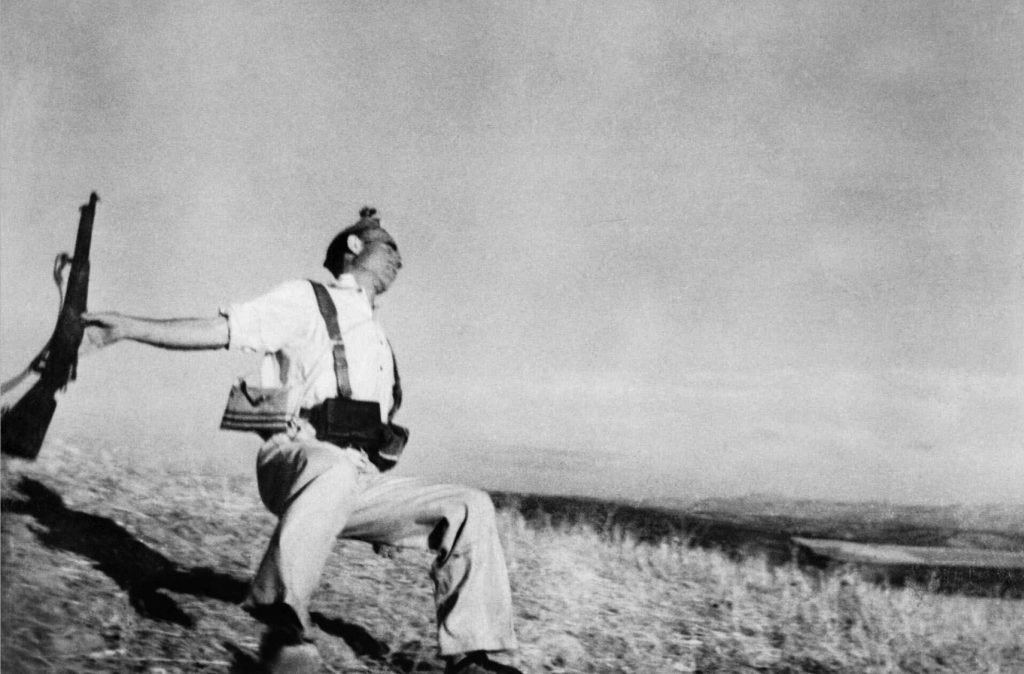 03 Robert Capa Falling Soldier
